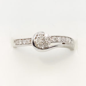 10k White Gold Diamond Engagement Ring