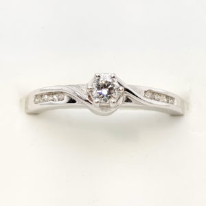 10k White Gold Diamond Engagement Ring