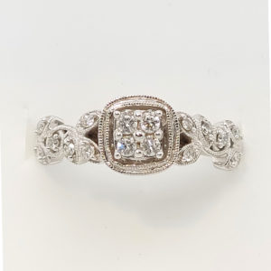 10k White Gold Diamond Engagement Ring