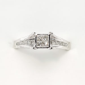 10k White Gold Diamond Engagement Ring